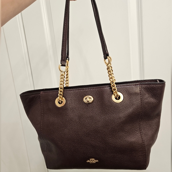 Coach Turnlock Chain Tote - Picture 2 of 16